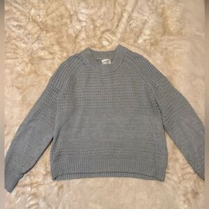 Universal Thread Light Gray Crew Neck Sweater